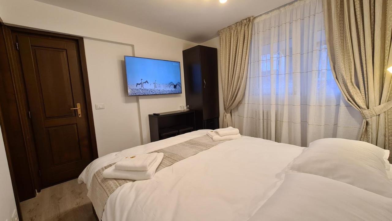 Pensiunea Madalina Durau Bagian luar foto